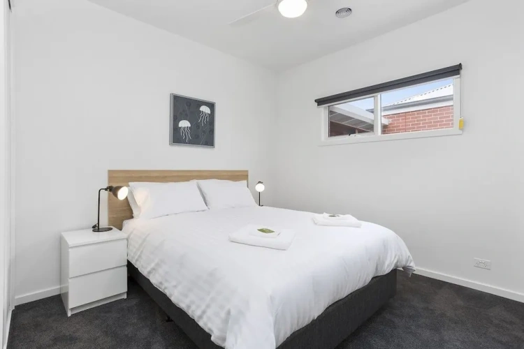 3 Bedrooms Apartment