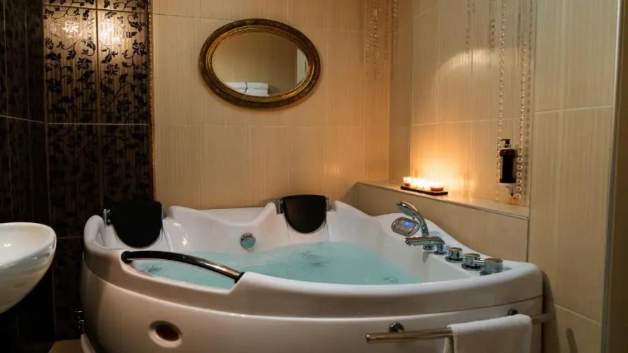 Junior Suite with balcony and with view