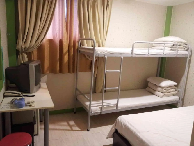 Standard Triple room