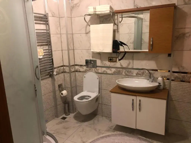 Moni̇ka Vi̇lla House