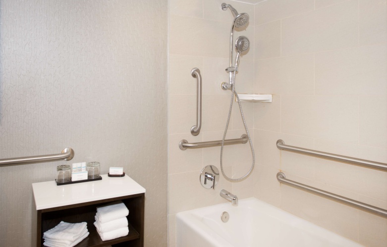 Embassy Suites by Hilton Portland Tigard photo 12