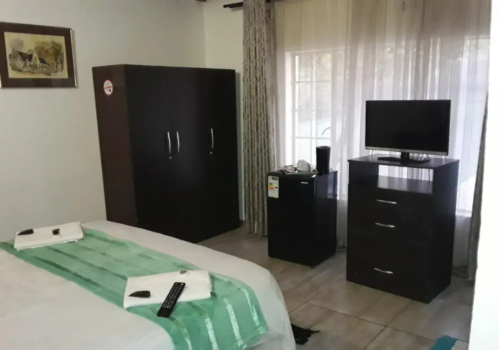 Royal Olympia Lodge