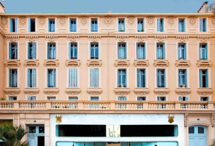 4 Bedrooms Luxury Apartment