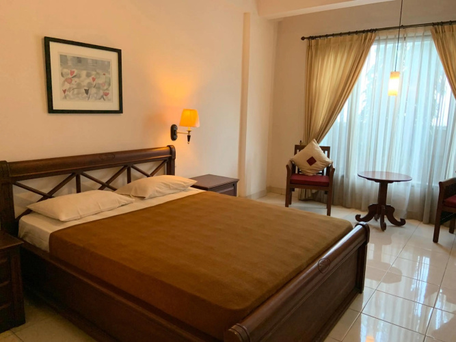 Nirwana Hotel Suites