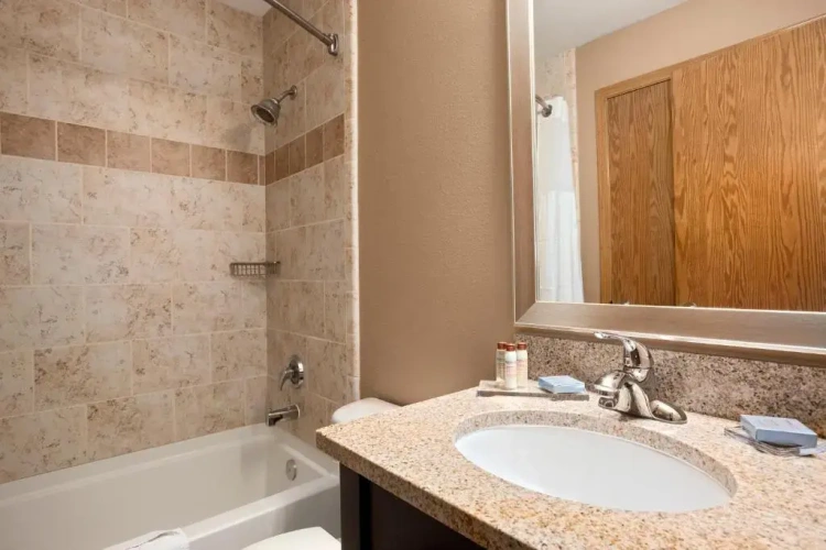 Quadruple Suite