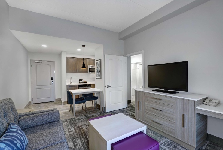 1 Bedroom Quadruple Suite