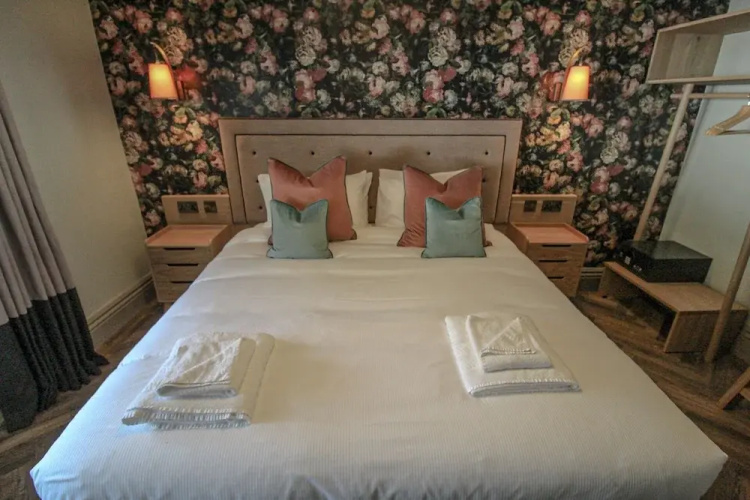 Pooley Bridge Inn