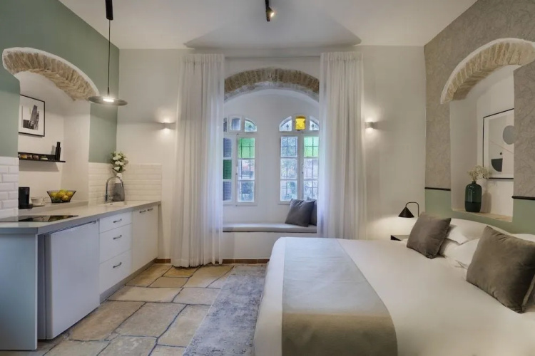 Villa Albi - Machne Yehuda Hotel
