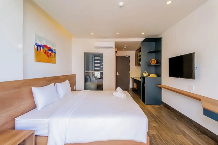 Deluxe Double Studio with city view