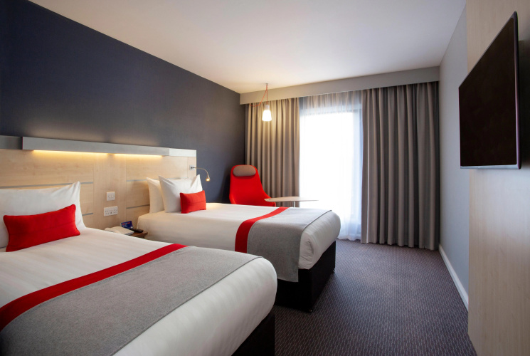 Holiday Inn Express Cheltenham Town Centre photo 8