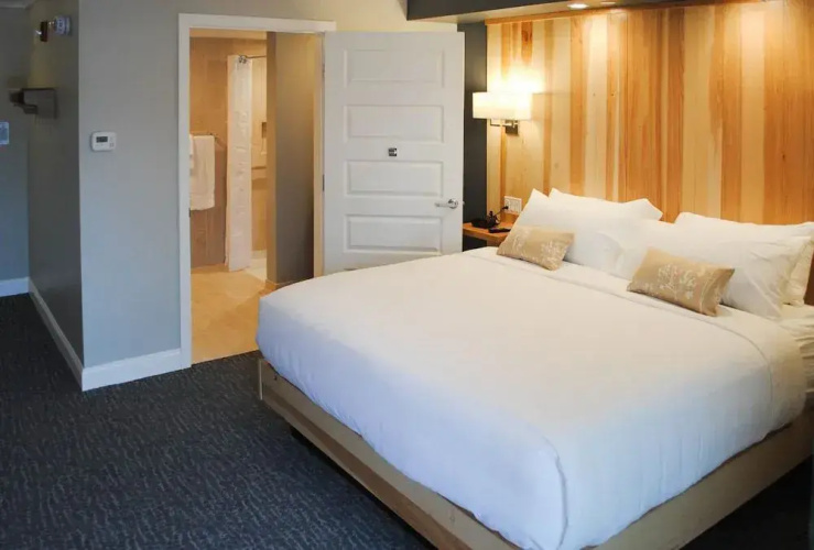 Center Harbor Inn