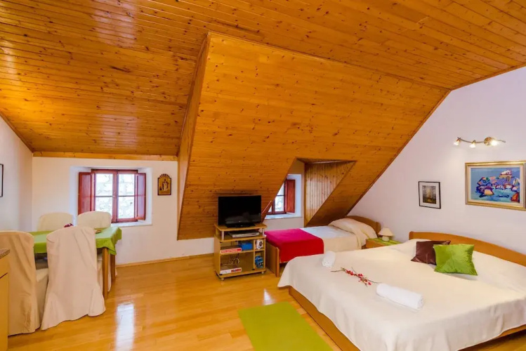 11 Stars Apartments