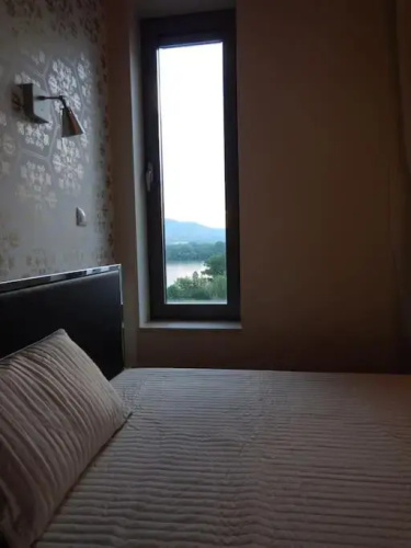 Imádnivaló medencés hotellakás szaunával.