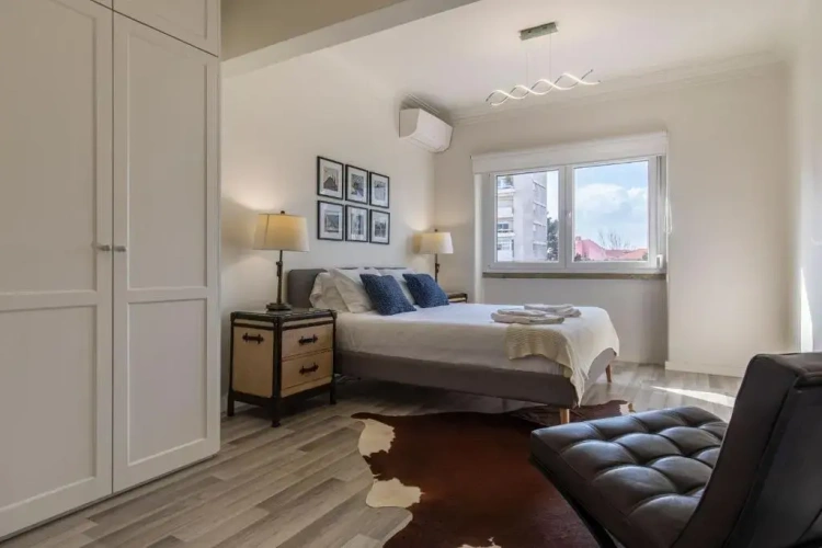 2 Bedrooms Apartment