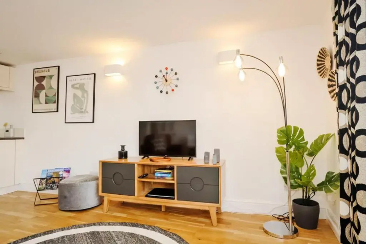Victoria Apartment 3