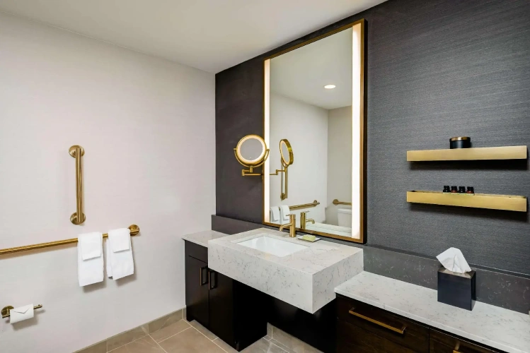 Double Suite