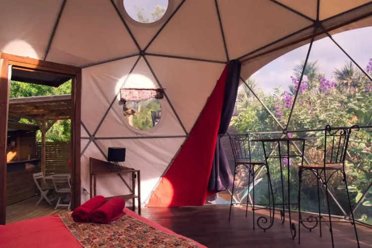 Bubble Dome Village- Glamping