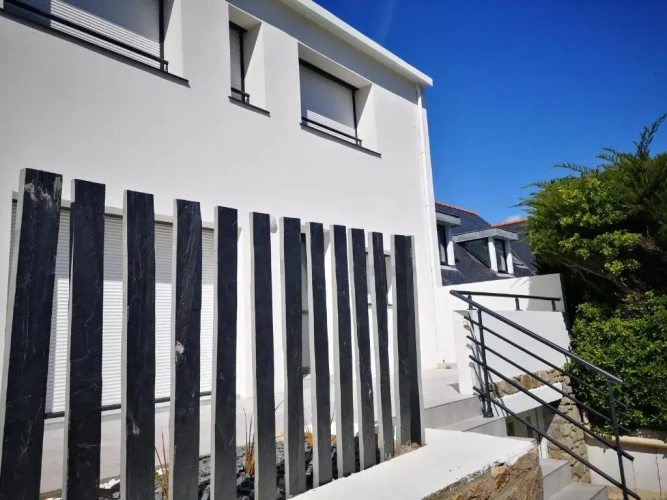 4 Bedrooms Cottage
