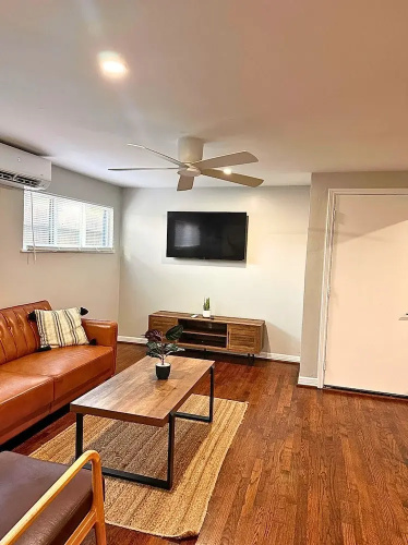 Modern 2 Bed Near Rice University