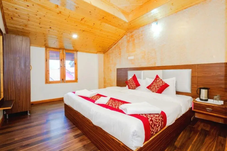 Goroomgo Hotel Hillside View Manali