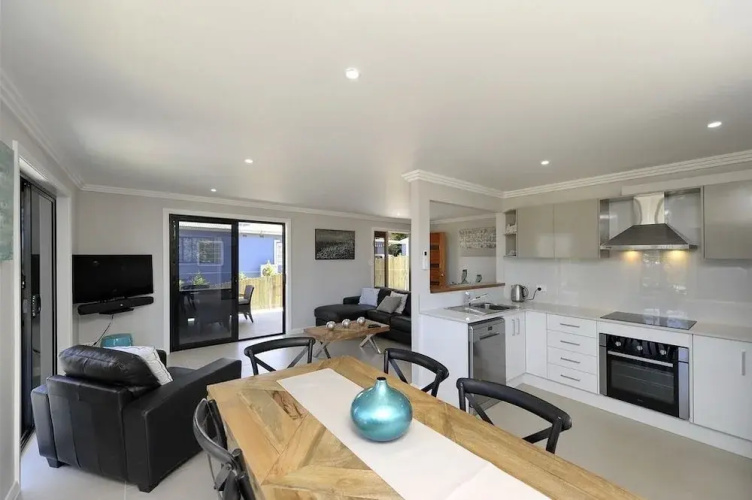 Tomaree Road, 16, The Tomaree