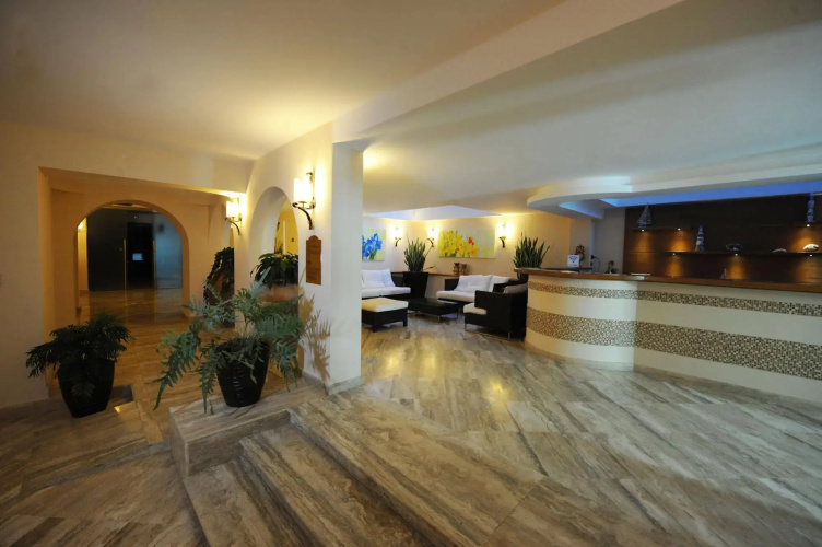 Tropis Hotel