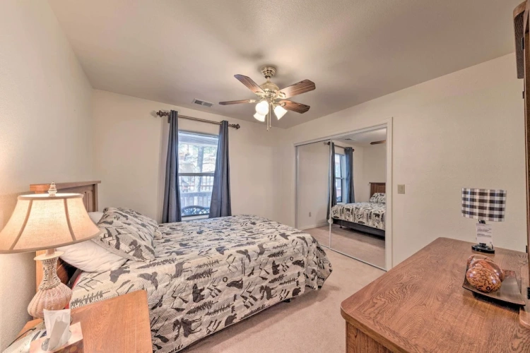 5 Bedrooms Cottage