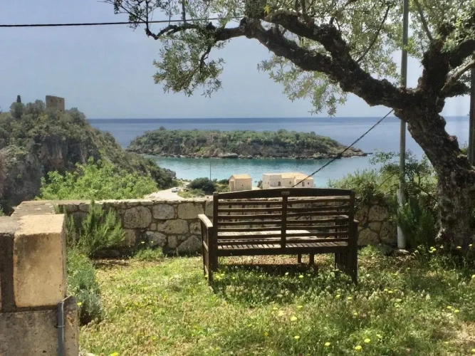 1 Bedroom Cottage with mountain view