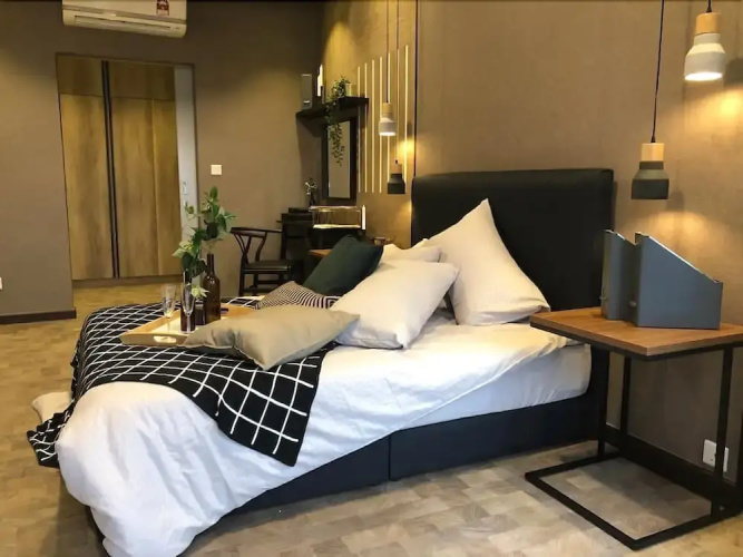Expressionz Professional Suites by SYNC @3ppl