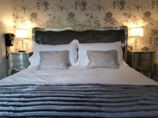 The Rest Hotel