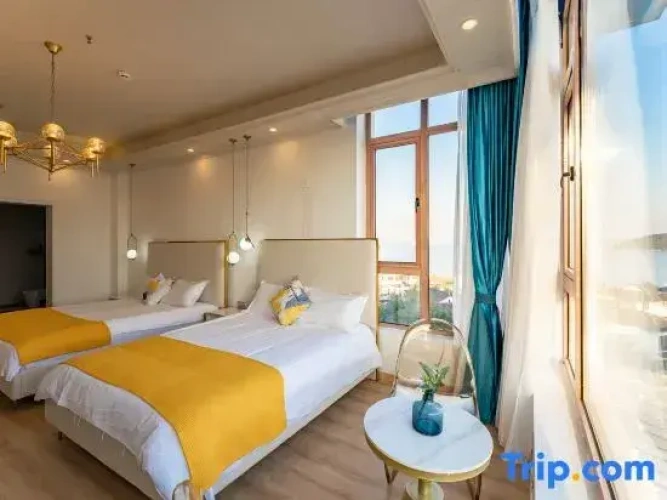 Standard Double room with lake view