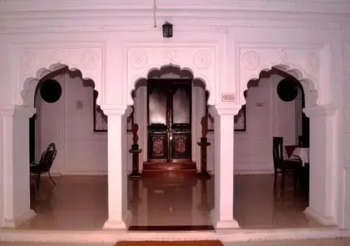 MPT Sheesh Mahal, Orchha