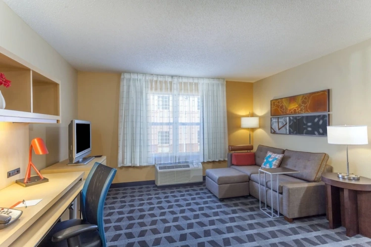1 Bedroom Suite