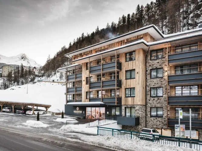 1 Bedroom Superior Apartment with balcony