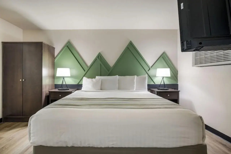 Mountain Vista Hotel
