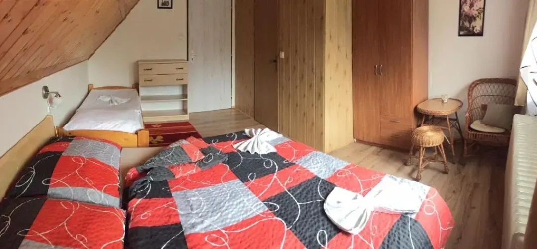 Standard Triple room