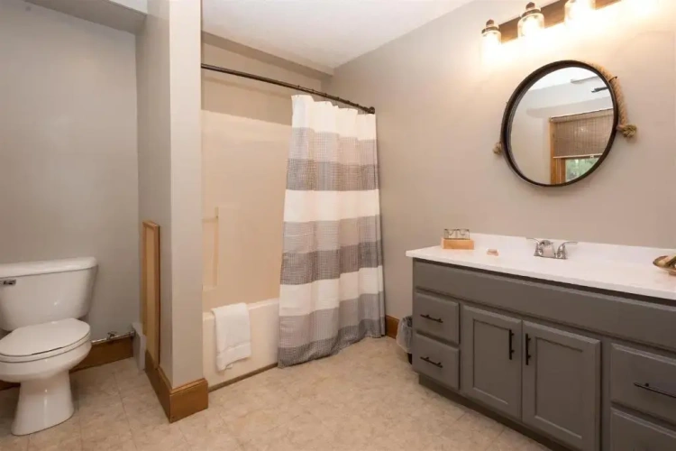 Standard room with lake view