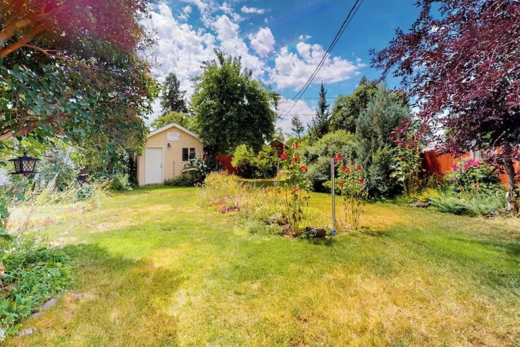 2BR Home w/ Mountain View, W & D, Private Yard