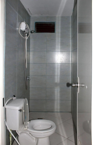 Rooms 498 Hostel