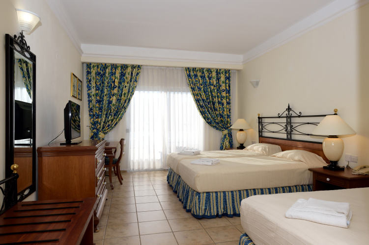 Oriana Hotel