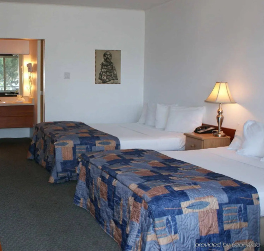 Paul's Motor Inn