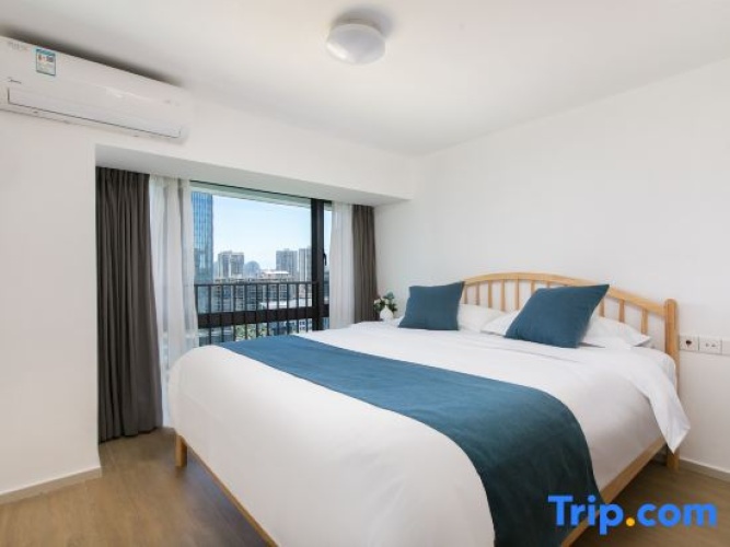 2 Bedrooms Duplex Suite with city view