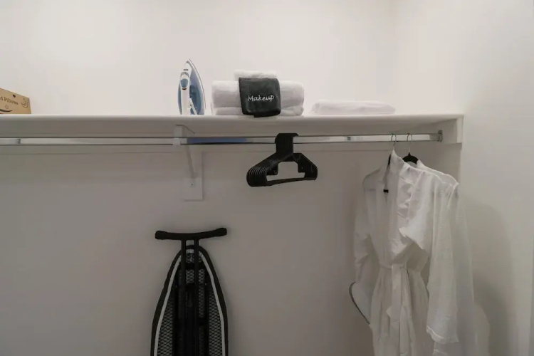 Unit 1 Stylish Studio