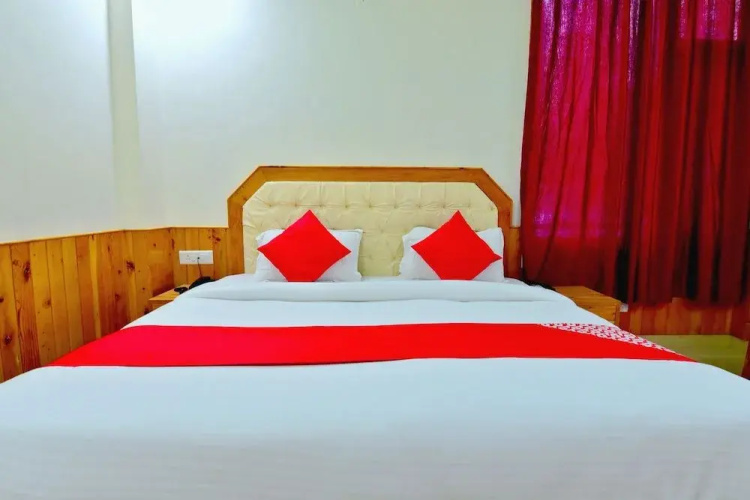 OYO 38661 Hotel Apna Ghar