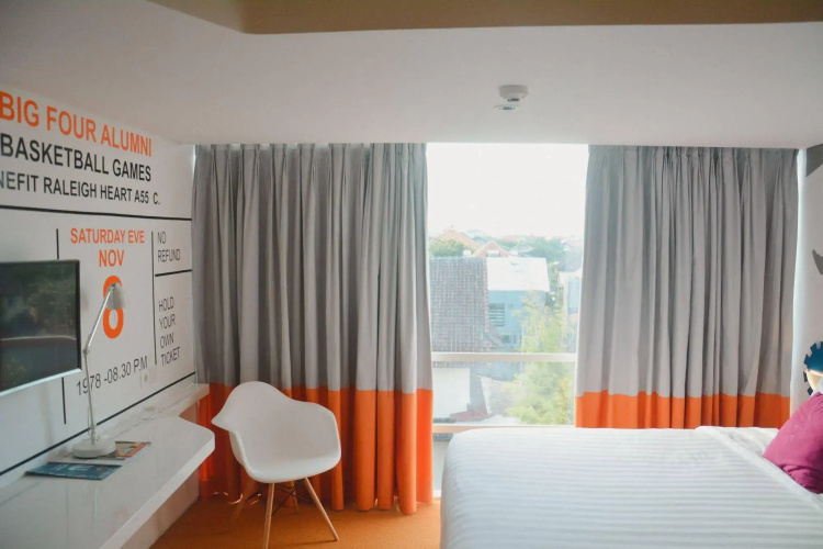 Berry Glee Thematic Hotel