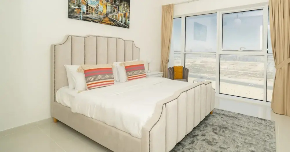 Carson Elegant Living in One Bedroom
