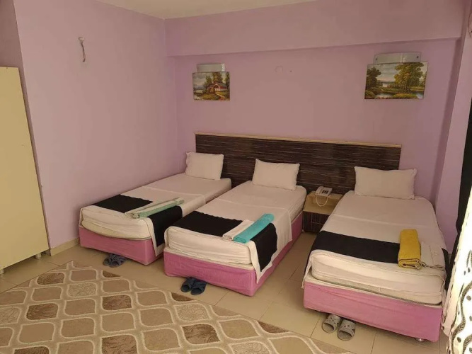 Hole Hotel