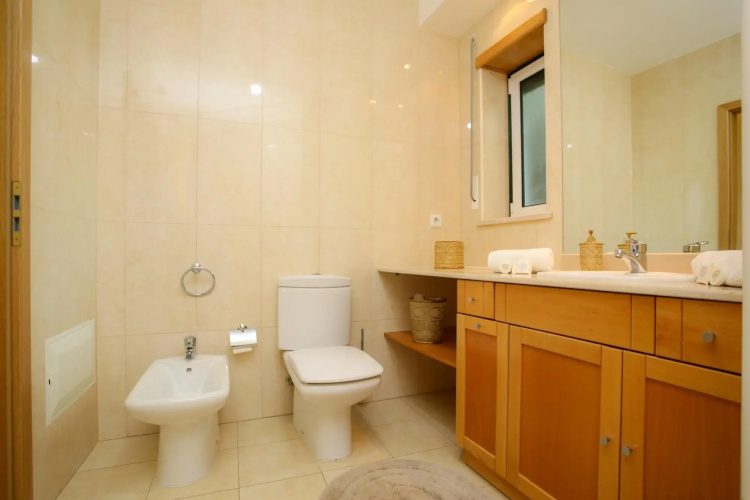 Atlantic Ocean Pool Apartment