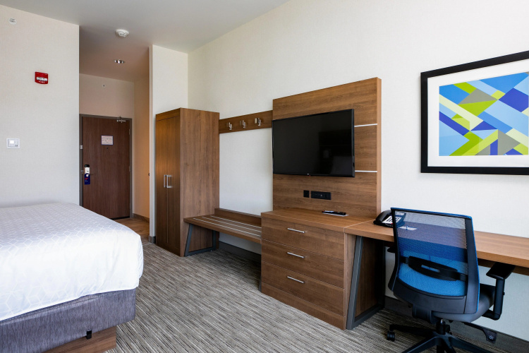 Holiday Inn Express Lethbridge Southeast photo 6