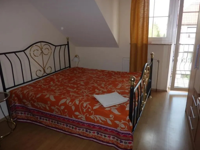 Dandelion Bed  Breakfast